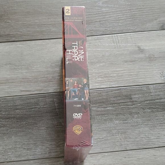 DVD COLLECTION: One Tree Hill Season 2 - Picture 2 of 3